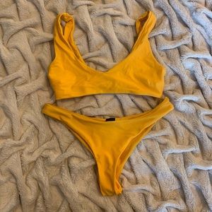 yellow blackbough swim